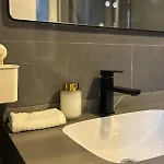 Francis Downtown Escape - Near Corvin Metro -