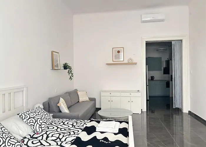 Francis Downtown Escape - Near Corvin Metro - * Budapeszt