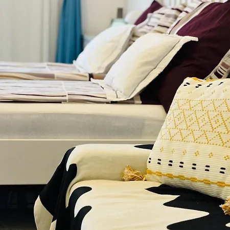 Francis Downtown Escape - Near Corvin Metro - Lägenhet Budapest