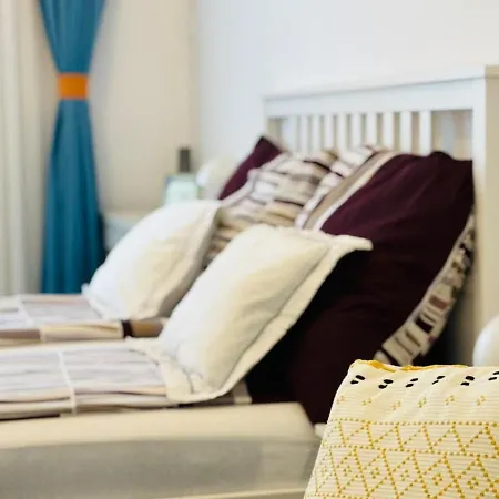 Francis Downtown Escape - Near Corvin Metro - Lägenhet